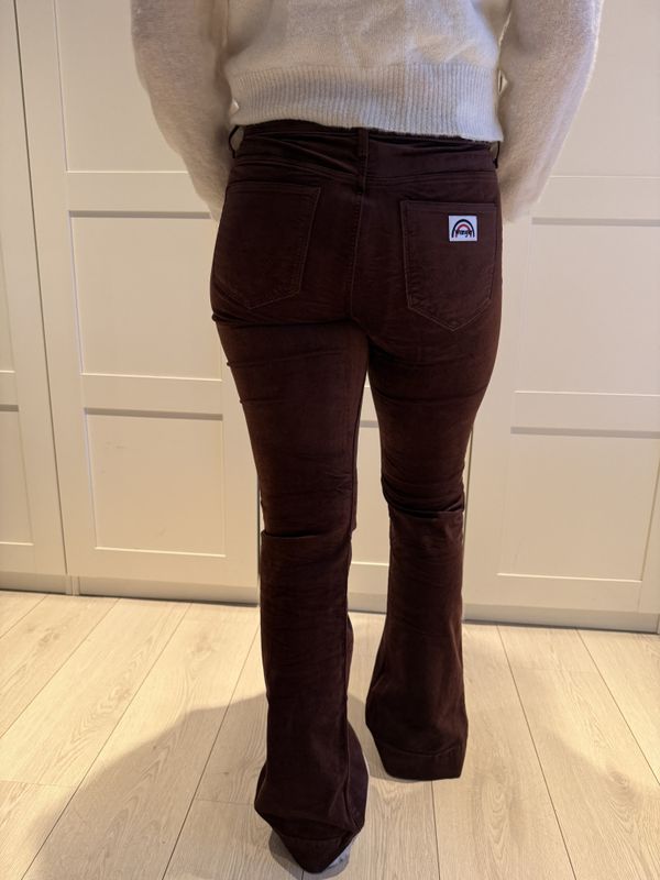 Flare Mahogany